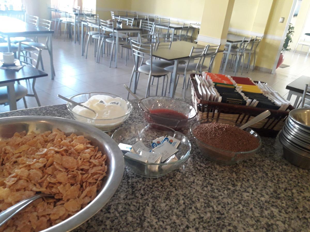 Hotel Tandil Πουέρτο Μαντρίν Εξωτερικό φωτογραφία